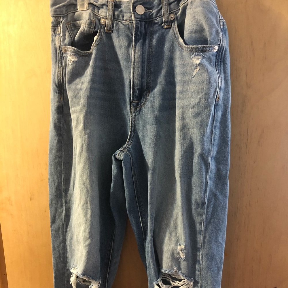 American Eagle Mom Jeans